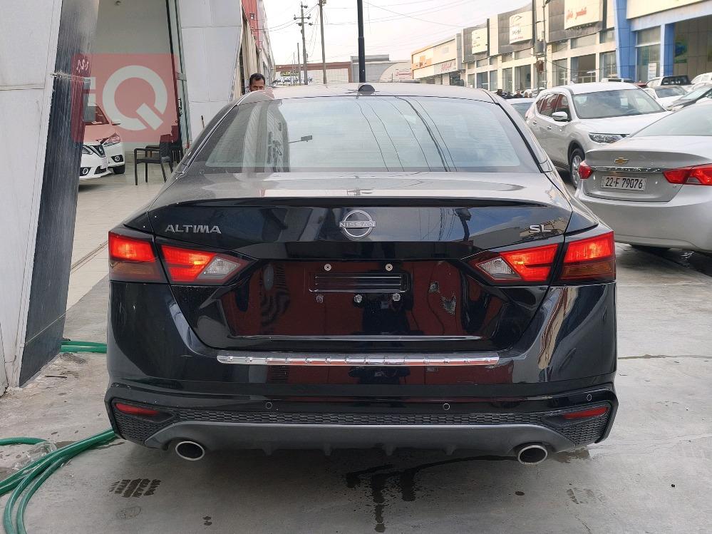 نيسان ألتيما